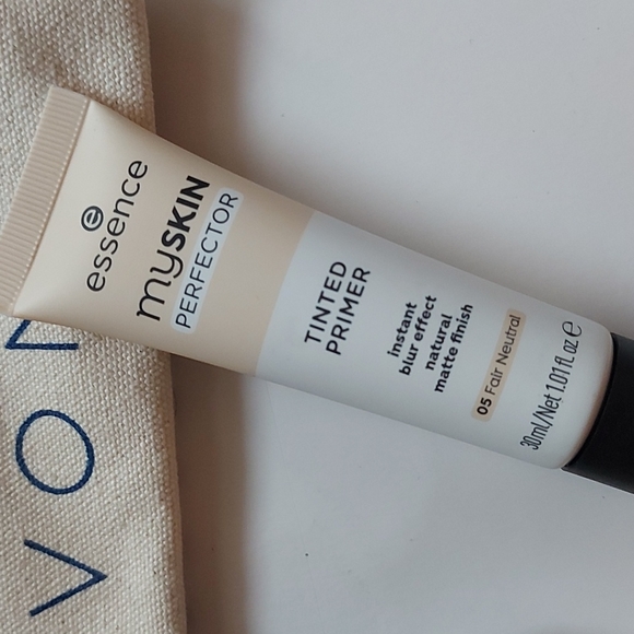 5 Piece Makeup Bundle - Picture 5 of 5